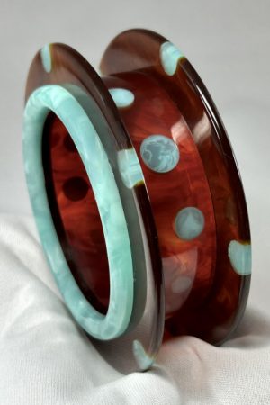 AP3 Root beer & aqua blue Saturn bakelite bangle