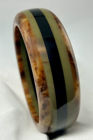 AB178 Jessie Fowler laminated stripe bakelite bangle