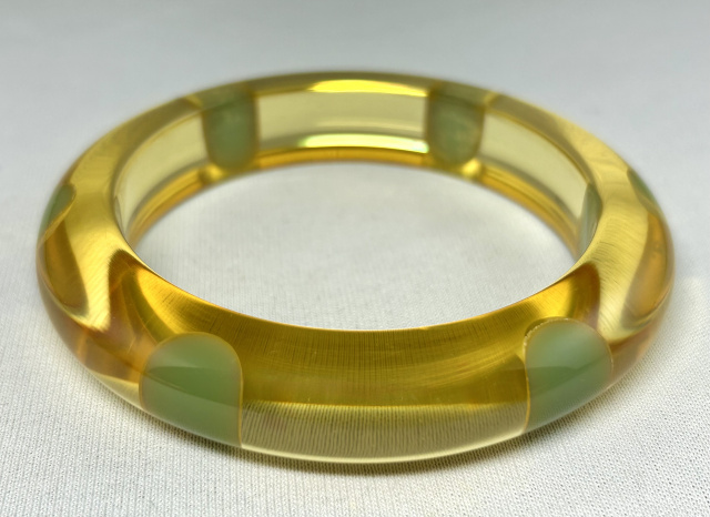 AB229 Brandon applejuice Prystal bangles with side to side dots - Image 3