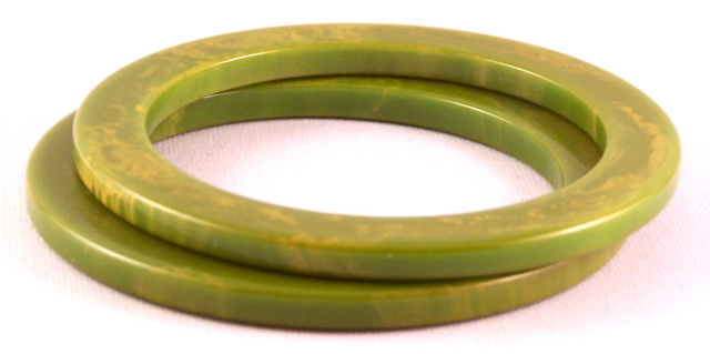 BS37 Pair apple green tall walled bakelite spacers
