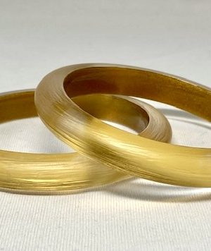 LG231 Narrow textured lucite bangles