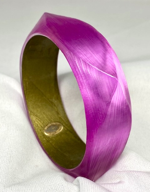 LG265 Alexis Bittar square fuchsia lucite bangle - Image 3