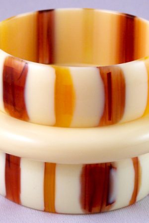 LG312 60s Best Plastics cream/tortoise/applejuice stripe lucite bangle