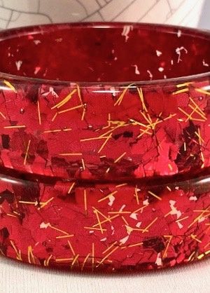 LG165 Red confetti lucite bangles