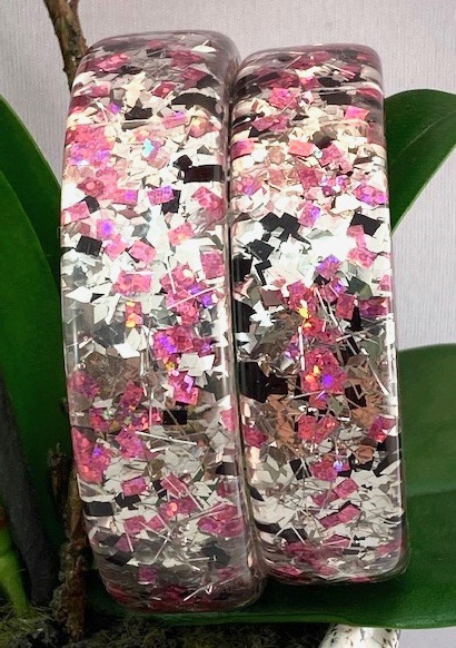 LG169 Silver, pink & black confetti lucite bangles - Image 2
