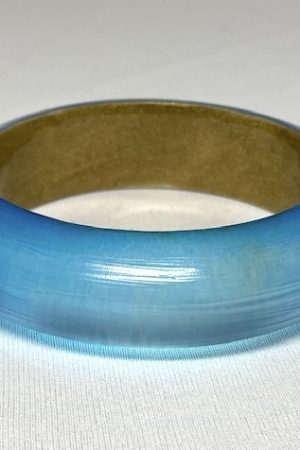 LG183 Textured sky blue lucite bangle