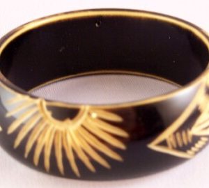 LG207 Wide ivory celluloid carved bangle w blk overdye