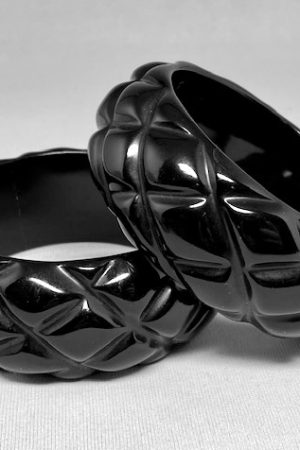 LG214 Black quilted bangles