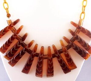 BN28 Tea bakelite wedge fringe necklace