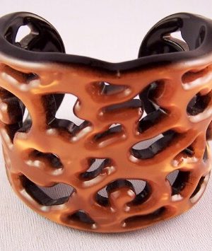 PO126 PONO Luminous gold/black cut out resin bracelet
