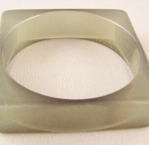 PO28 PONO Sea glass square resin bangle