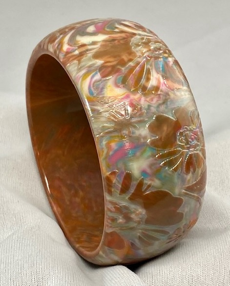 PO33 Tan flowers cut back to multicolor resin bangle - Image 2