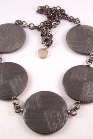 PO62 PONO Pewter grey disc resin necklace