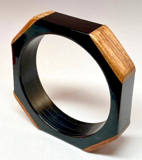 BB239 Black octagon bakelite bangle with wood corners - Image 2