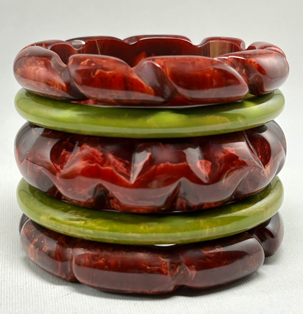 BB643 Black cherry bangles
